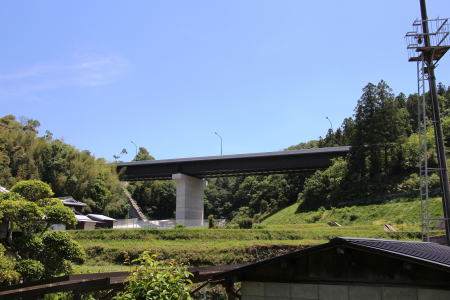 モノレール延伸ルート上の第二岩阪橋梁部下面