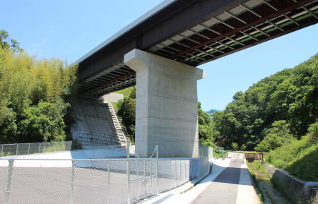 岩阪橋梁部下面モノレール延伸ルート建設用地部分