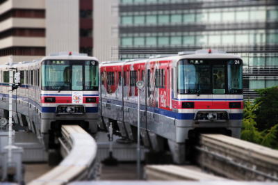 大阪モノレール千里中央駅付近