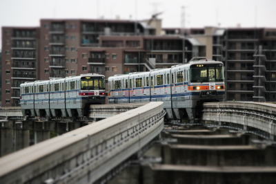 大阪モノレール彩都西駅付近 すれ違い