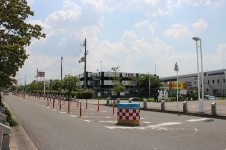 大阪モノレール門真南駅前広場付近の駐車場