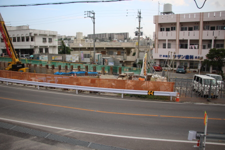 沖縄都市モノレール 地下入口付近