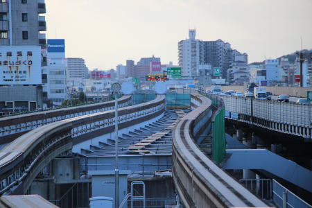 大阪モノレール 門真市駅末端駅ホームより