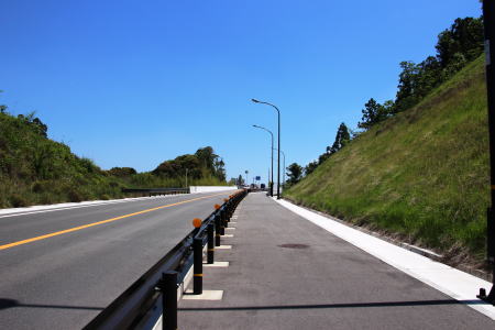 第二岩阪橋梁部道路面