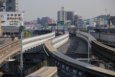 大阪モノレール延伸ルート起点駅となる門真市駅のモノレール軌道末端