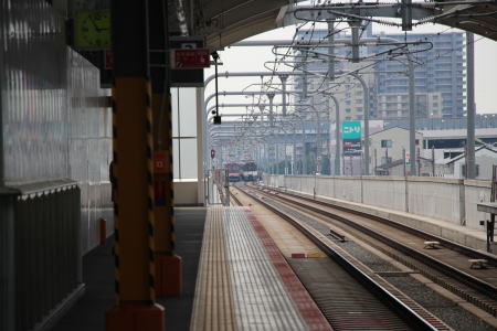 大阪モノレール瓜生堂駅最寄の近鉄若江岩田駅より交点を見る