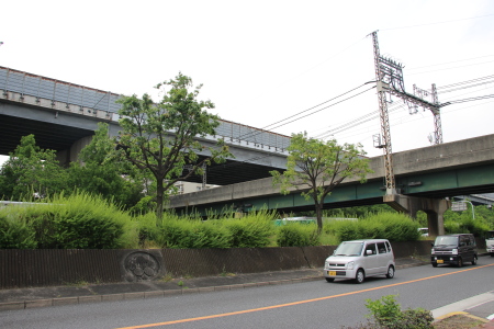 近鉄奈良線と中央環状線の交点