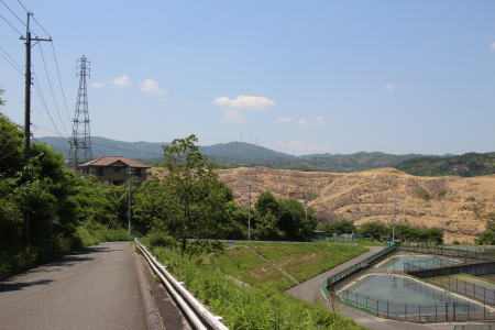 茨木サニータウン丘上より山手台車庫全景を撮影