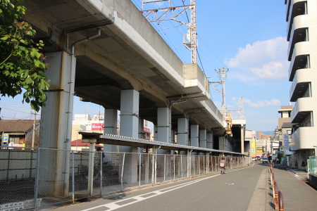 JR学研都市線鴻池新田駅