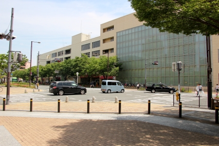 大阪モノレール荒本駅下部想定位置付近の交差点