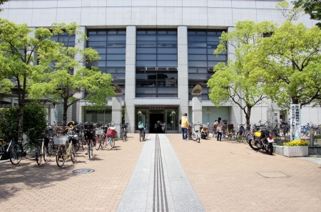 大阪高速鉄道延伸ルート上に位置する東大阪市役所正面