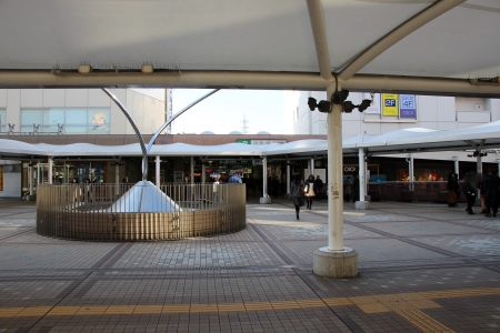 町田駅前のペデストリアンデッキの様子