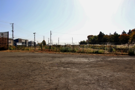 多摩モノレール芹ヶ谷公園駅および広場Bの中の様子