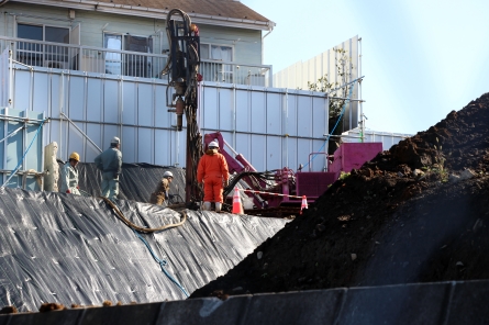 多摩モノレール延伸ルート下部となる旭町陸橋工事現場