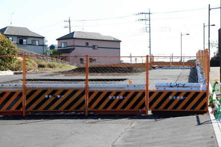 町田3・3・36号木曽団地南交差点より町田病院方向を見る