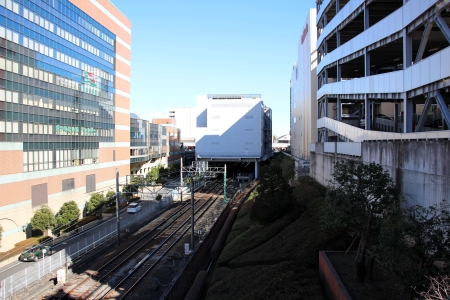 モノレール延伸ルート上より見た京王南大沢駅