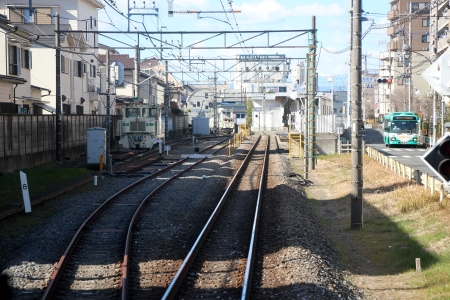 西武多摩川線是政駅