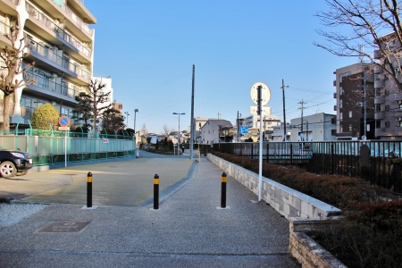 モノレール廃線ルートは現在、歩道として整備されている