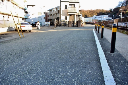 向ヶ丘遊園モノレール廃ルートの道路