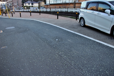 モノレール廃線跡の終着点付近の支柱跡