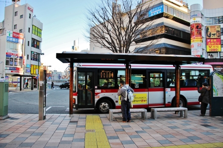 小田急線向ヶ丘遊園駅駅前の様子